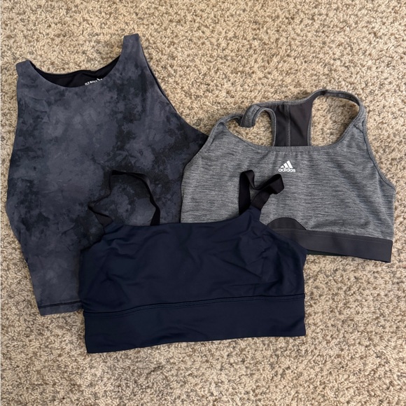 WOMENS SIZE MEDIUM LOT OF SPORTS BRAS - Picture 1 of 12